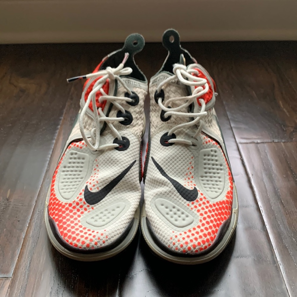 Men’s Nike shoes